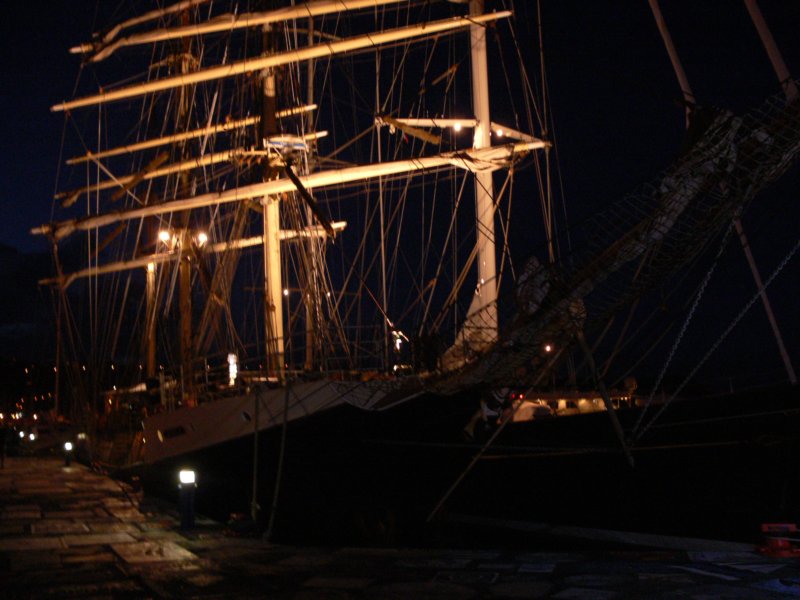 tallshipinhorta.jpg