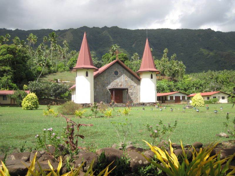 churchnukuhiva.jpg