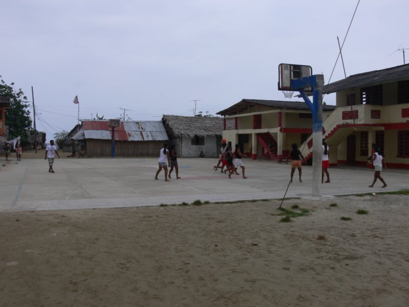 basketballmatchkunagirlsplaying.jpg