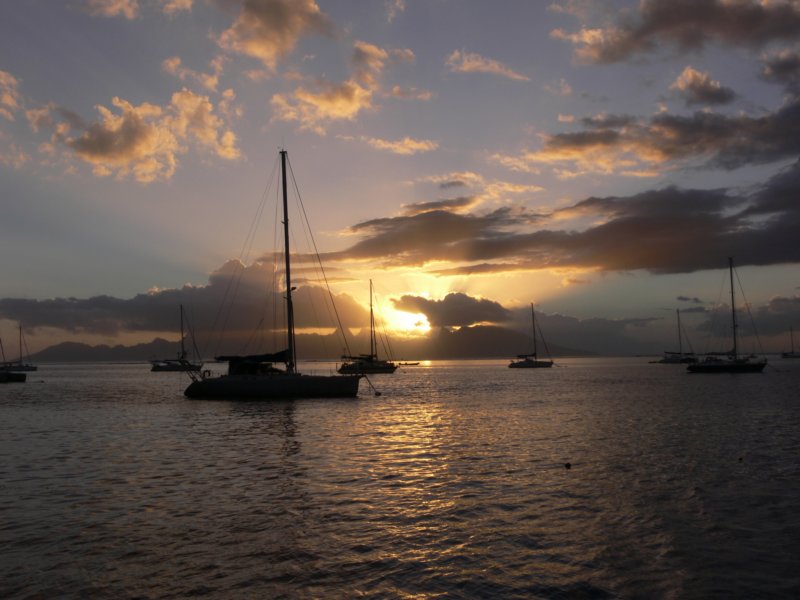 andanothersunsetintahiti.jpg