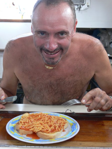 spaghettinontoastspaghettinnatoscietaktakoninaprawdejedzatakierzeczywanglii.jpg